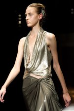 A.F.ヴァンデヴォーストのグラマラス＆パワフルな春夏コレクション：パリ・ファッション・ウィーク｜写真19