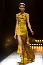 A.F.ヴァンデヴォーストのグラマラス＆パワフルな春夏コレクション：パリ・ファッション・ウィーク｜写真32