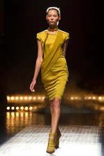 A.F.ヴァンデヴォーストのグラマラス＆パワフルな春夏コレクション：パリ・ファッション・ウィーク｜写真36