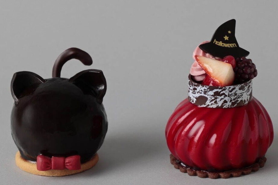 ダックワーズ｜リーガロイヤルホテル(大阪)のハロウィンスイーツ、黒猫の栗ムース＆かぼちゃクリーム入りメロンパン