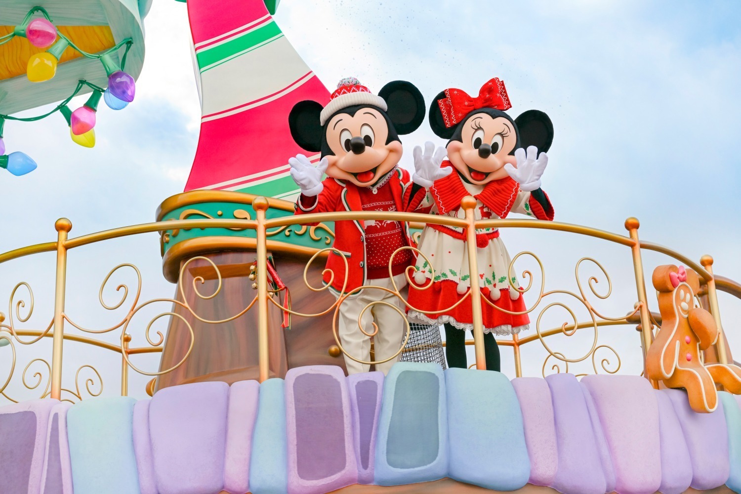 ミニーマウス｜東京ディズニーリゾートで「ディズニー・クリスマス 2024」限定パレードやアトラクション、グッズほか