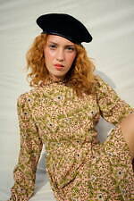 バブアー“ウィリアム・モリスの花柄”裏地のワックスジャケット、クロップド丈＆ミドル丈で｜写真1