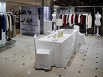 メゾン マルタン マルジェラ、日本橋三越に新店オープン - ウィメンズウェアを中心に展開｜写真3