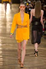 細長のシルエットが印象的！ダミール ドマ、2シーズン目のウィメンズ・コレクション：パリ・ファッション・ウィーク｜写真12