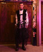 ミルクボーイ×マダラニンゲン、“不思議な生き物”の総柄フーディやスカジャンなどダークな世界観｜写真11