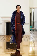 トーガ2025年春夏コレクション - 現代のビジネスウェアに“娯楽”を｜写真7