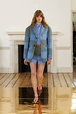 トーガ2025年春夏コレクション - 現代のビジネスウェアに“娯楽”を｜写真10