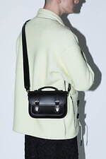 TOGA×英ザッチェルズのメタルパーツ付き“学生カバン”、花モチーフを配したショルダーも｜写真9