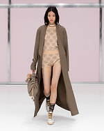 フェンディ2025年春夏ウィメンズコレクション - 1920年代のモダニズムと現在の交錯｜写真11