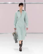 フェンディ2025年春夏ウィメンズコレクション - 1920年代のモダニズムと現在の交錯｜写真24