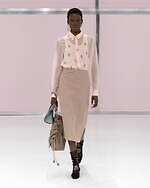 フェンディ2025年春夏ウィメンズコレクション - 1920年代のモダニズムと現在の交錯｜写真37