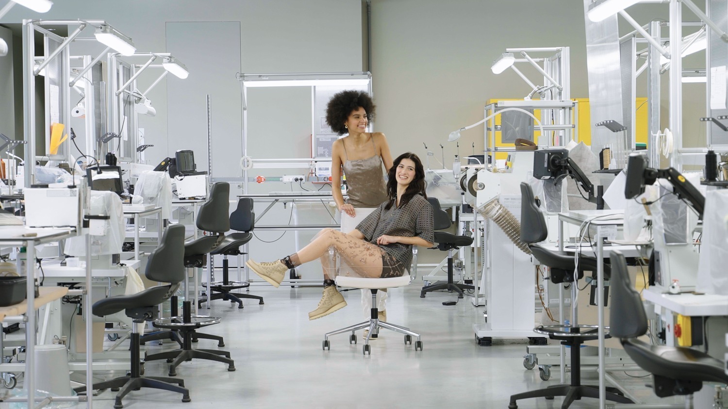 フェンディ(FENDI), レッドウィング(RED WING) FF｜写真11
