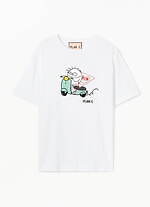 プラン シー“スクーターで巡るイタリア旅”モチーフのプリントTシャツやスウェット、中綿入りバッグも｜写真1