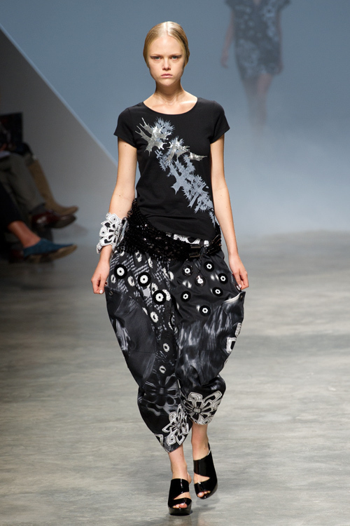 イッセイ ミヤケ 2011年春夏<span>コレクション</span> - 写真53