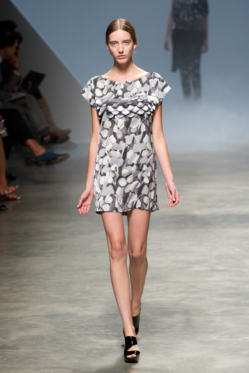 イッセイ ミヤケ 2011年春夏<span>コレクション</span> - 写真57