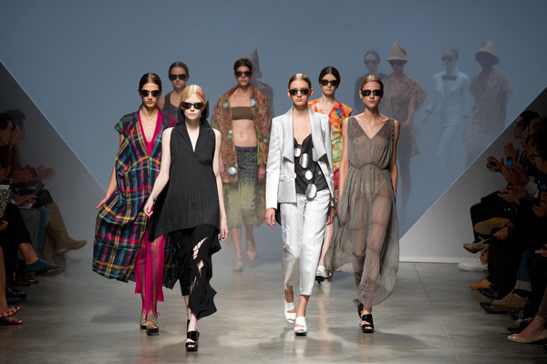 イッセイ ミヤケ 2011年春夏<span>コレクション</span> - 写真1