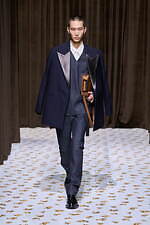 ジル サンダー 2025年春夏コレクション - 都市風景の中の親和性｜写真50