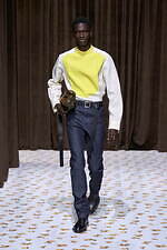 ジル サンダー 2025年春夏コレクション - 都市風景の中の親和性｜写真53