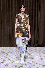 ジル サンダー 2025年春夏コレクション - 都市風景の中の親和性｜写真60