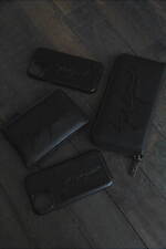 ディスコード ヨウジヤマモト24年秋冬バッグ、“箱”とドレープを組み合わせたレザーショルダーやトート｜写真33