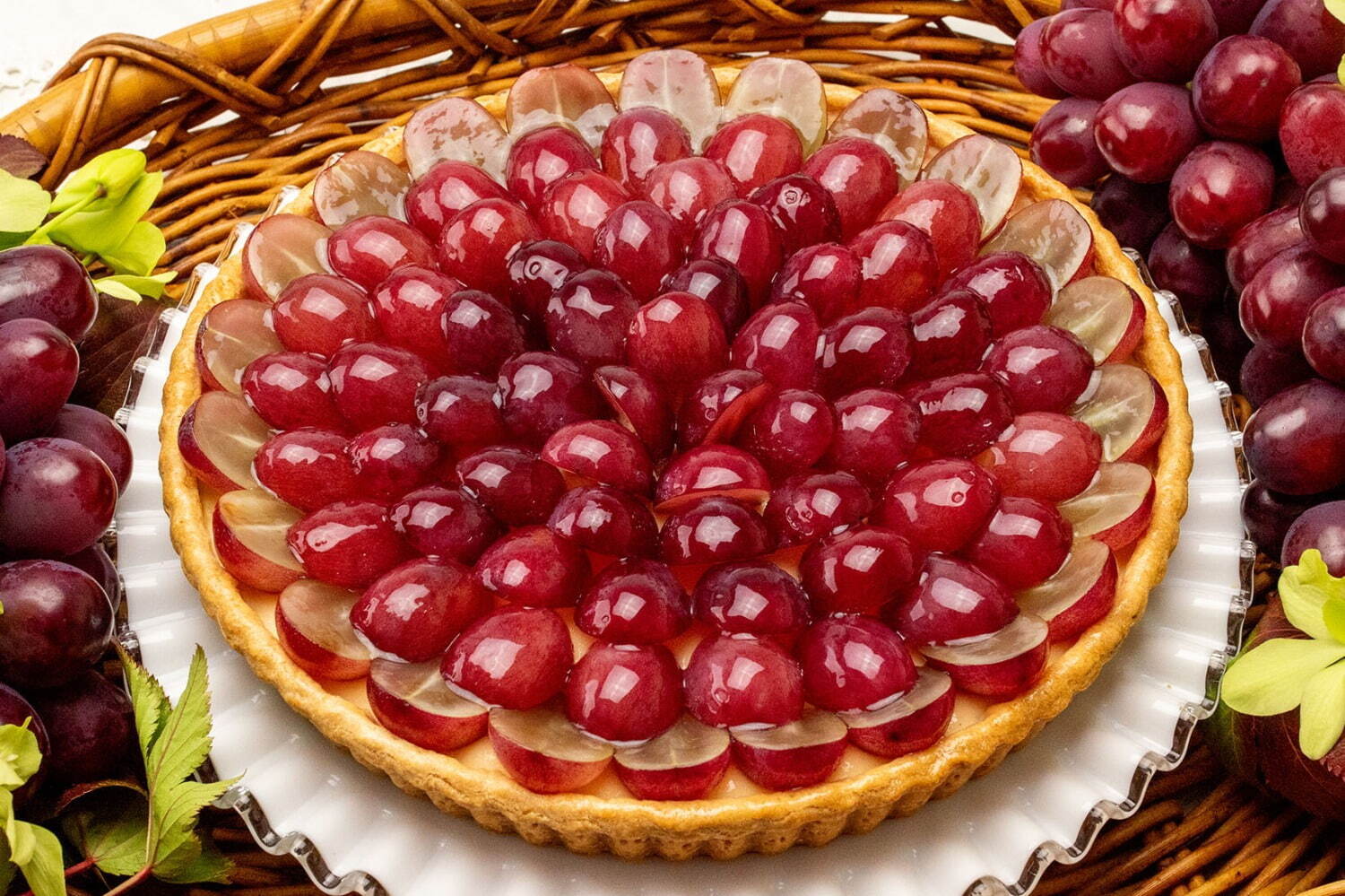 フルーツタルト｜キル フェ ボンの新作ブドウタルト「長野県産 “クイーンルージュ”のタルト」静岡・仙台店限定で