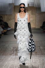 モスキーノ 2025年春夏コレクション - 服やアイデアで遊ぶ｜写真30