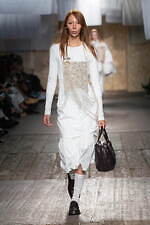 モスキーノ 2025年春夏コレクション - 服やアイデアで遊ぶ｜写真36