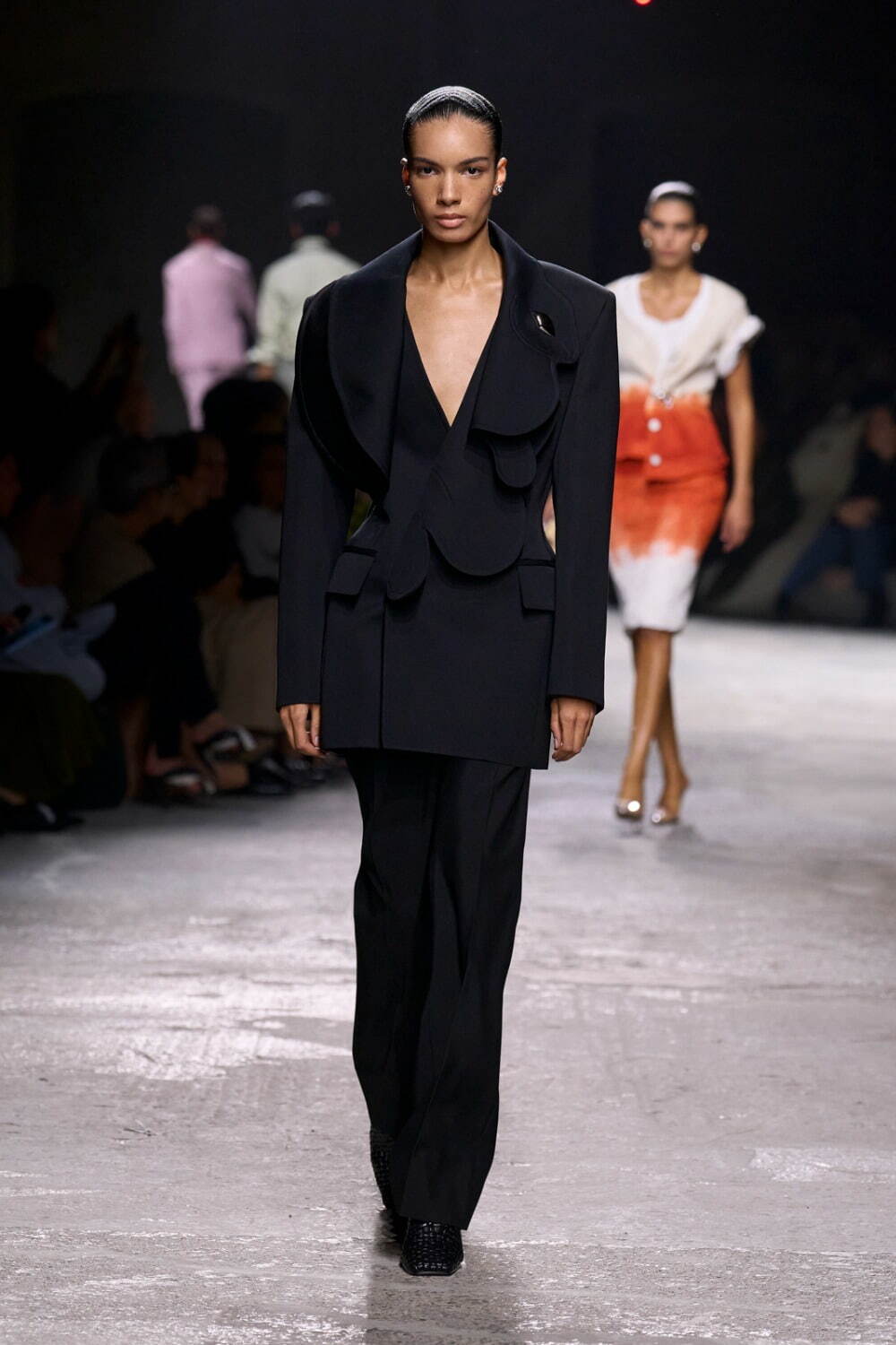 ボッテガ・ヴェネタ(BOTTEGA VENETA) 2025年夏ウィメンズ&メンズコレクション  - 写真17