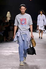 ボッテガ・ヴェネタ2025年夏コレクション - 子供時代、冒険の日々に立ち返って｜写真36