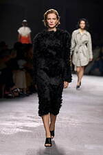 ボッテガ・ヴェネタ2025年夏コレクション - 子供時代、冒険の日々に立ち返って｜写真42