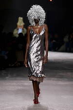 ボッテガ・ヴェネタ2025年夏コレクション - 子供時代、冒険の日々に立ち返って｜写真76