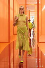 グッチ 2025年春夏ウィメンズコレクション - カジュアルとドレスアップを交差させて｜写真26