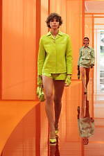 グッチ 2025年春夏ウィメンズコレクション - カジュアルとドレスアップを交差させて｜写真27