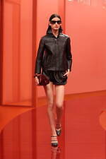 グッチ 2025年春夏ウィメンズコレクション - カジュアルとドレスアップを交差させて｜写真37