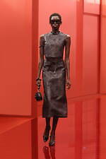 グッチ 2025年春夏ウィメンズコレクション - カジュアルとドレスアップを交差させて｜写真42