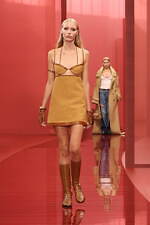 グッチ 2025年春夏ウィメンズコレクション - カジュアルとドレスアップを交差させて｜写真49