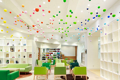 エマニュエル・ムホーが手掛ける介護老人施設 - カラフルなシャボン玉をイメージ