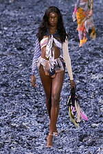 ディーゼル 2025年春夏コレクション - 様々な表情に進化するデニム、“高み”の追求と実践｜写真63