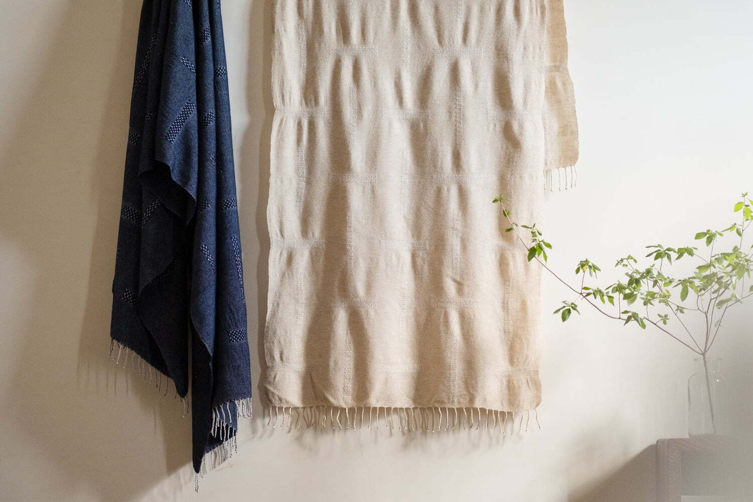 ストール(ショール)｜アトリエシムラ×ホリノウチマヨ「冬のストール展」東京＆京都で、透け模様のストールなど展示販売