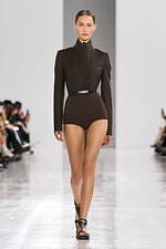 マックスマーラ 2025年春夏コレクション - 4世紀の数学者にインスパイア｜写真8