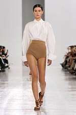 マックスマーラ 2025年春夏コレクション - 4世紀の数学者にインスパイア｜写真18