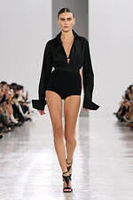 マックスマーラ 2025年春夏コレクション - 4世紀の数学者にインスパイア｜写真43