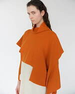 132 5. イッセイ ミヤケ、“折り構造×幾何学模様”のワンピースや袖を外せる中綿コート｜写真6