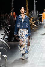 エトロ 2025年春夏ウィメンズコレクション - 創造の旅｜写真16