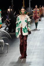 エトロ 2025年春夏ウィメンズコレクション - 創造の旅｜写真25