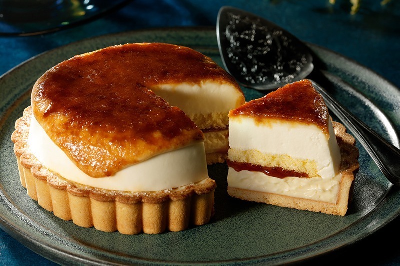 クレームブリュレ｜焦がしチーズがとろけ落ちる“ブリュレ”仕立てのダブルチーズケーキ「ブリュレメリゼ」で限定発売