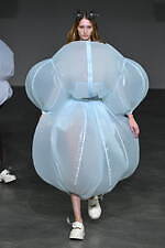 アンリアレイジ 2025年春夏コレクション - 生み出し纏う風｜写真5