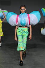 アンリアレイジ 2025年春夏コレクション - 生み出し纏う風｜写真21