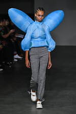 アンリアレイジ 2025年春夏コレクション - 生み出し纏う風｜写真41