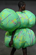 アンリアレイジ 2025年春夏コレクション - 生み出し纏う風｜写真36